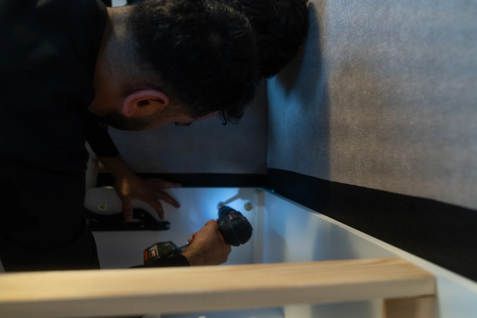 kawre-transport-umzug-montage-schreibtisch-02